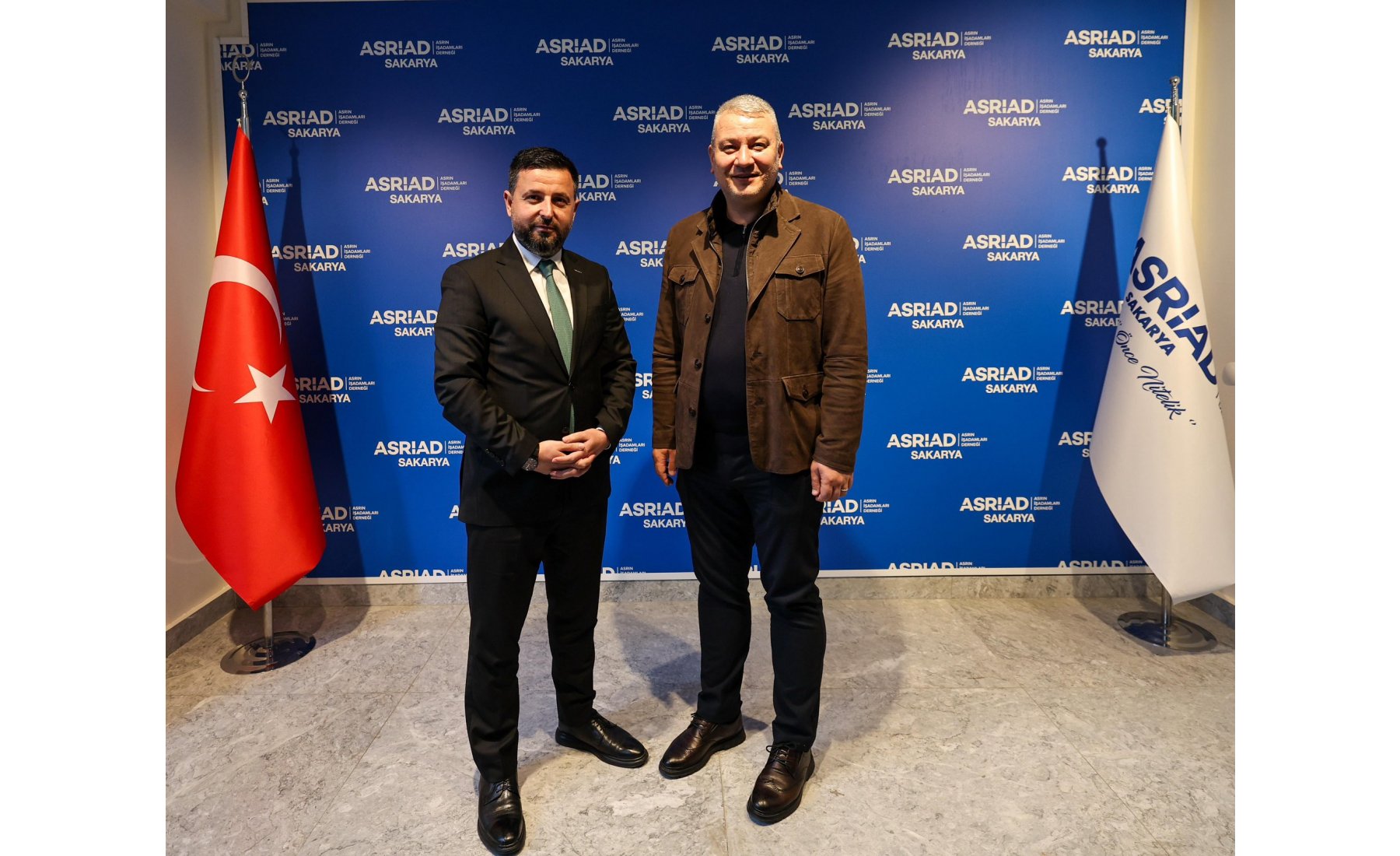 ASRİAD Sakarya olarak haftalık olağan Yönetim Kurulu Toplantımızı, Başkanımız Sn. Rıdvan Ulusal başkanlığında, Serdivan Belediye Başkanı Sn. Osman Çelik