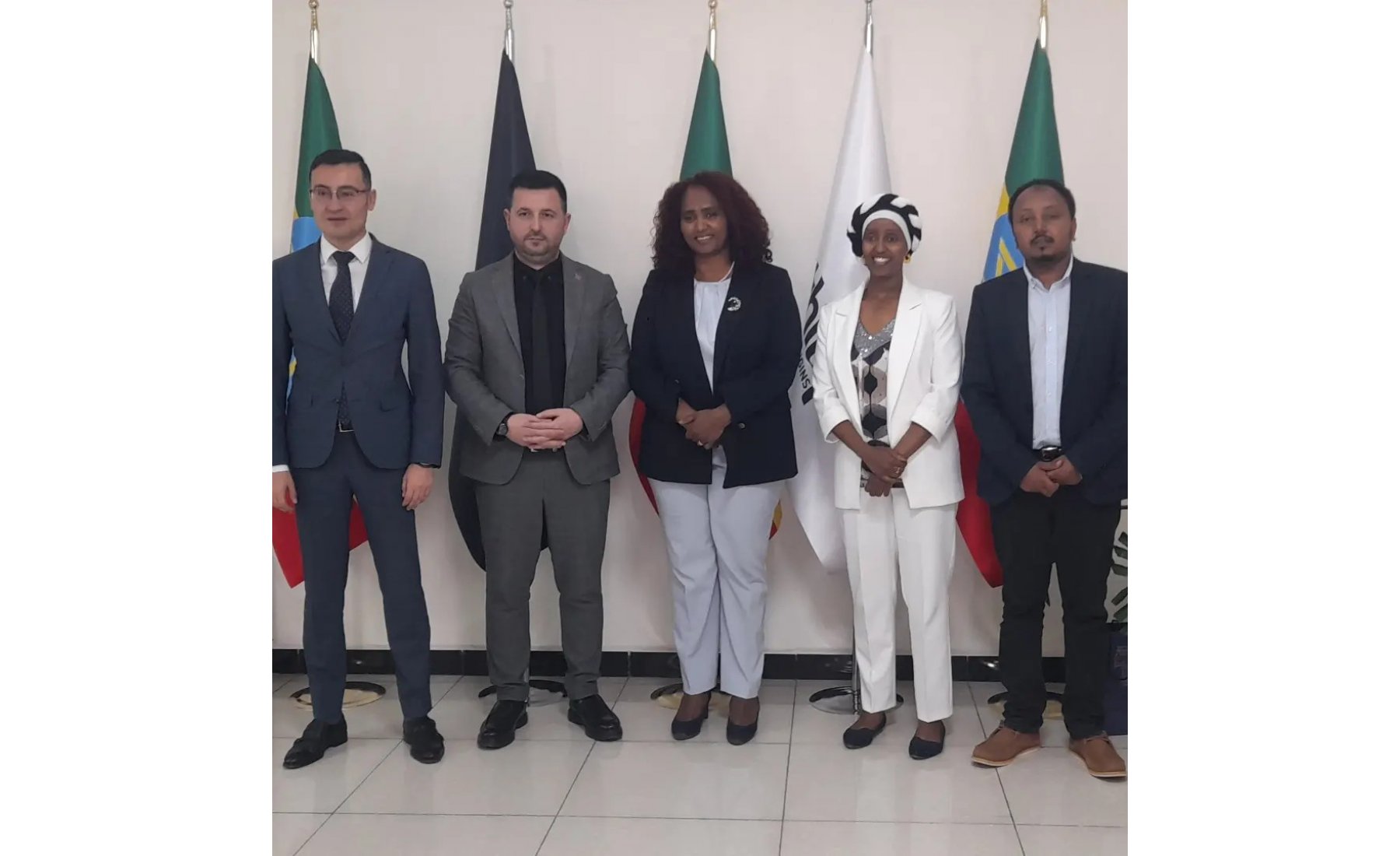 Başkanımız Sn. Rıdvan Ulusal ve beraberindeki iş adamları heyetimiz ile birlikte, Etiyopya Turizm Bakanı Sn. Nasise Chali ve Bakan yardımcıları ile Bakanlı